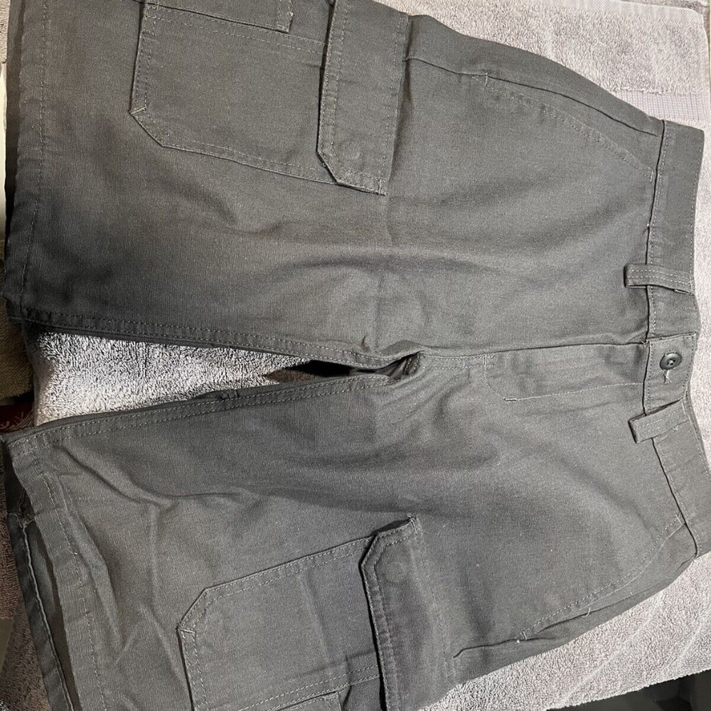 Wrangler Men's Dark Gray Cargo Shorts Size 30